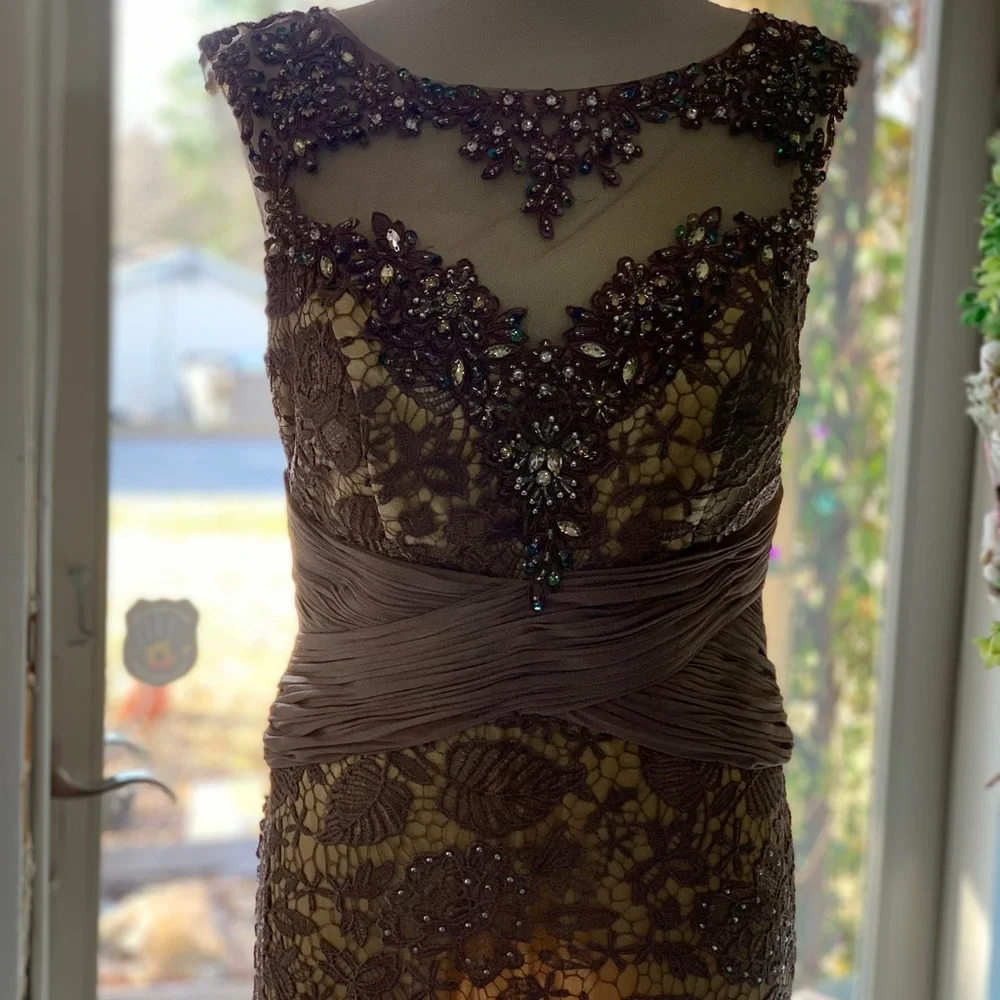 NWOT GLS Apparel Large Beaded Mocha Lace Nude Lined Mermaid Gown Cap Sleeves - Picture 2 of 15